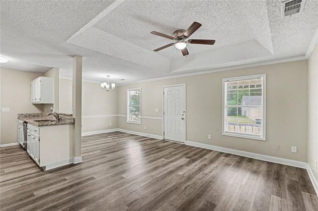 1382 N Hampton Drive, Hampton, GA 30228