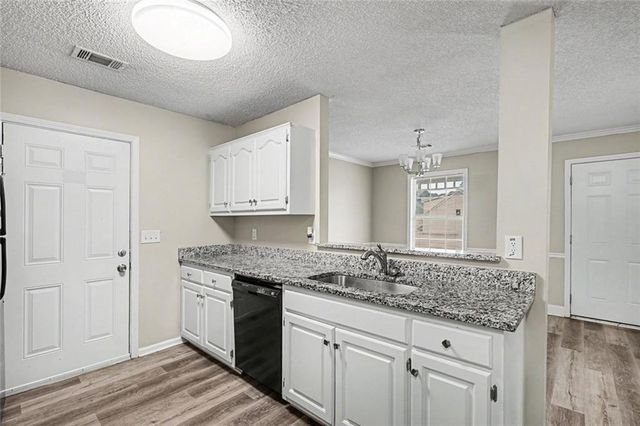 1382 N Hampton Drive, Hampton, GA 30228