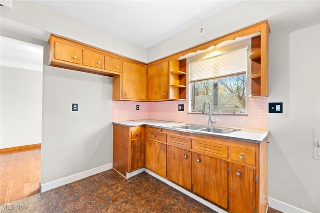 2023 Thurmont Road, Akron, OH 44313