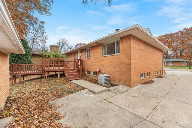 2023 Thurmont Road, Akron, OH 44313