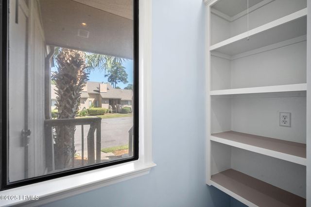 5 Gum Tree Rd Apt F6, Hilton Head Island, SC 29926