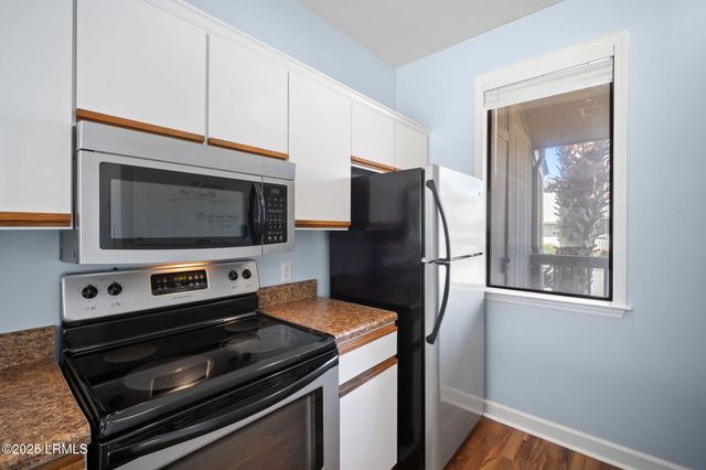 5 Gum Tree Rd Apt F6, Hilton Head Island, SC 29926