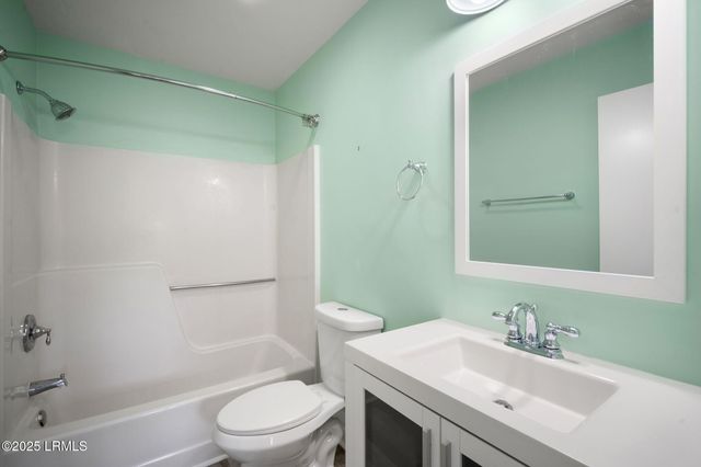 5 Gum Tree Rd Apt F6, Hilton Head Island, SC 29926