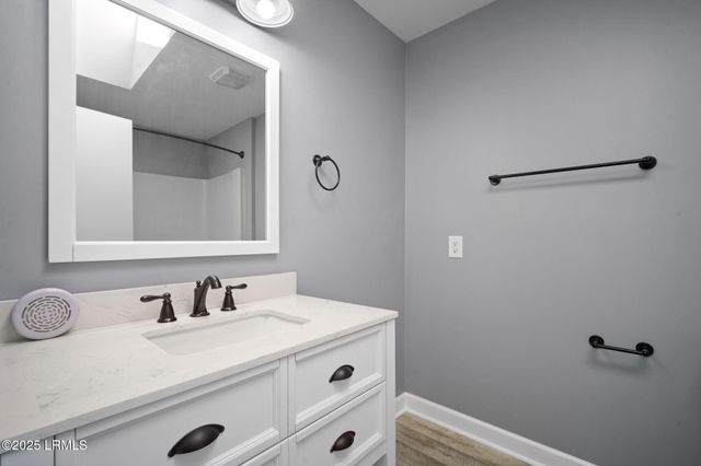 5 Gum Tree Rd Apt F6, Hilton Head Island, SC 29926