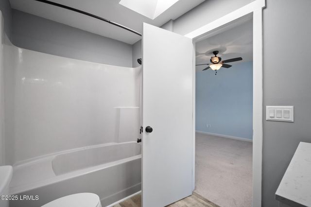 5 Gum Tree Rd Apt F6, Hilton Head Island, SC 29926