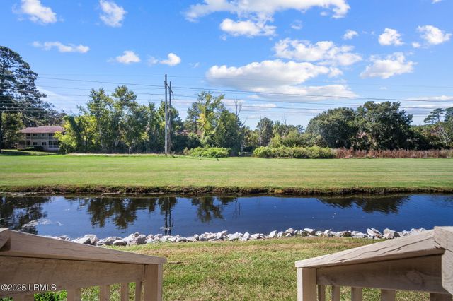 5 Gum Tree Rd Apt F6, Hilton Head Island, SC 29926