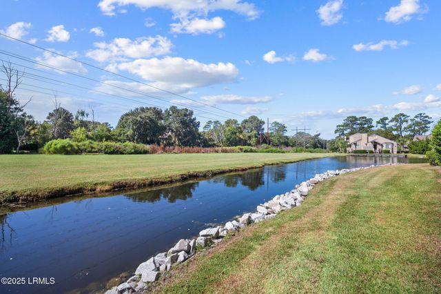 5 Gum Tree Rd Apt F6, Hilton Head Island, SC 29926