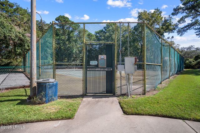 5 Gum Tree Rd Apt F6, Hilton Head Island, SC 29926