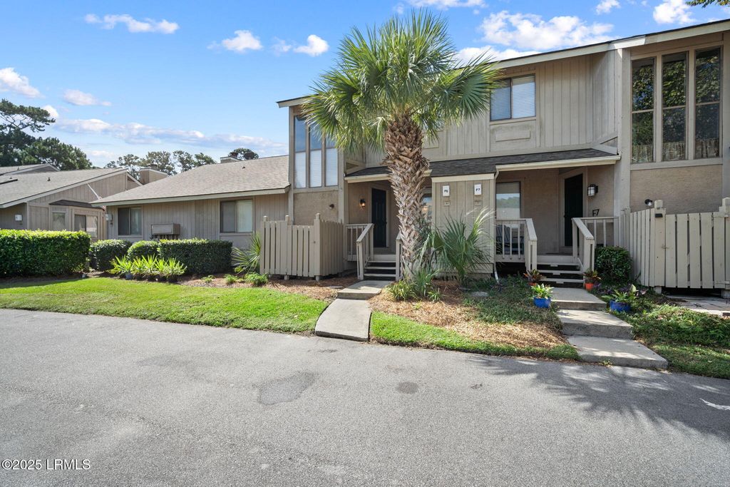 5 Gum Tree Rd Apt F6, Hilton Head Island, SC 29926