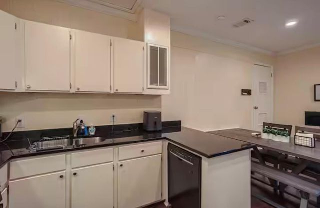 8605 Rock wood LN B, Austin, TX 78757