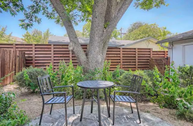 8605 Rock wood LN B, Austin, TX 78757