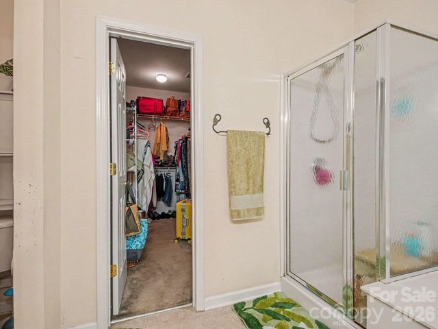 8800 Cavonnier Lane, Charlotte, NC 28216