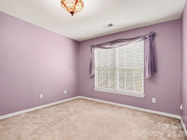 8800 Cavonnier Lane, Charlotte, NC 28216