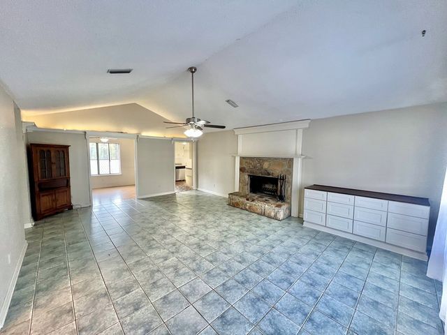 901 Fieldstone Drive, Dothan, AL 36303