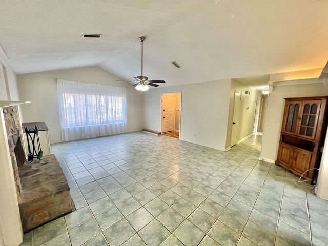 901 Fieldstone Drive, Dothan, AL 36303