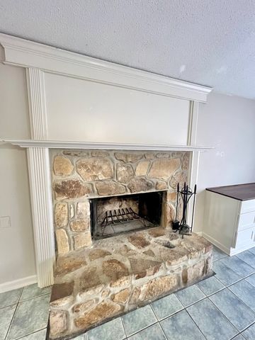 901 Fieldstone Drive, Dothan, AL 36303