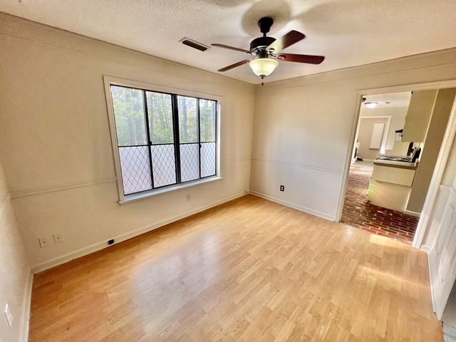 901 Fieldstone Drive, Dothan, AL 36303