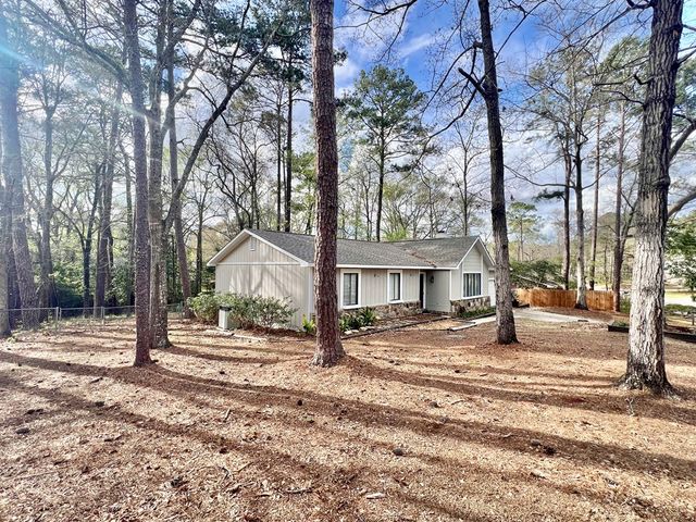 901 Fieldstone Drive, Dothan, AL 36303
