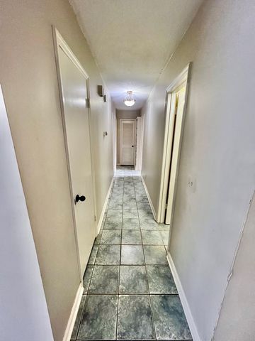 901 Fieldstone Drive, Dothan, AL 36303