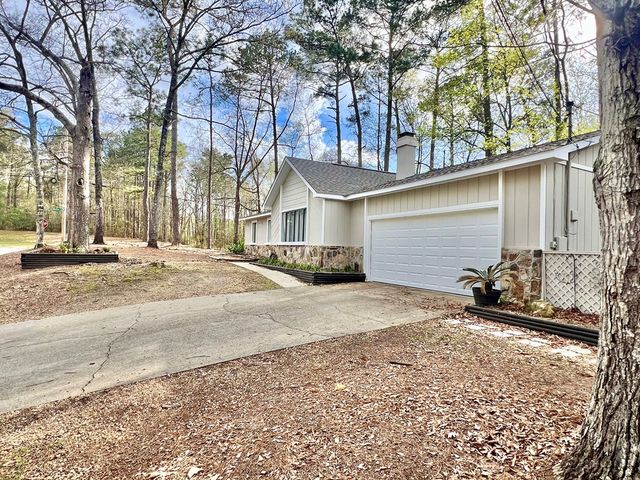 901 Fieldstone Drive, Dothan, AL 36303