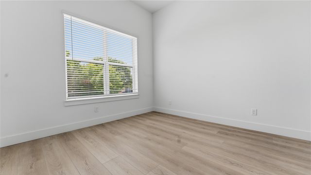 2925 Spruce Valley Lane 408, Dallas, TX 75233