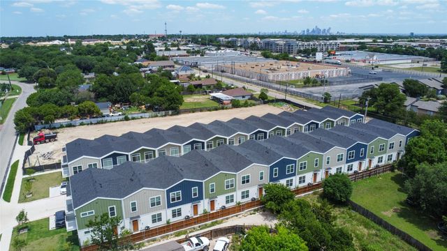 2925 Spruce Valley Lane 408, Dallas, TX 75233