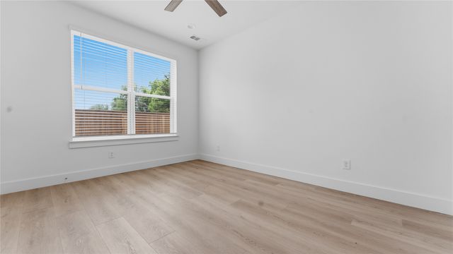 2925 Spruce Valley Lane 408, Dallas, TX 75233