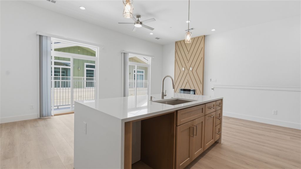 2925 Spruce Valley Lane 408, Dallas, TX 75233