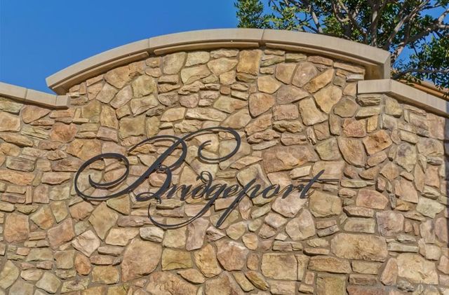 16915 Hutchins Lndg 45, San Diego, CA 92127