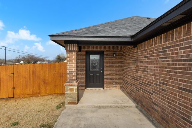 1501 Carpenter Street A, Bridgeport, TX 76426