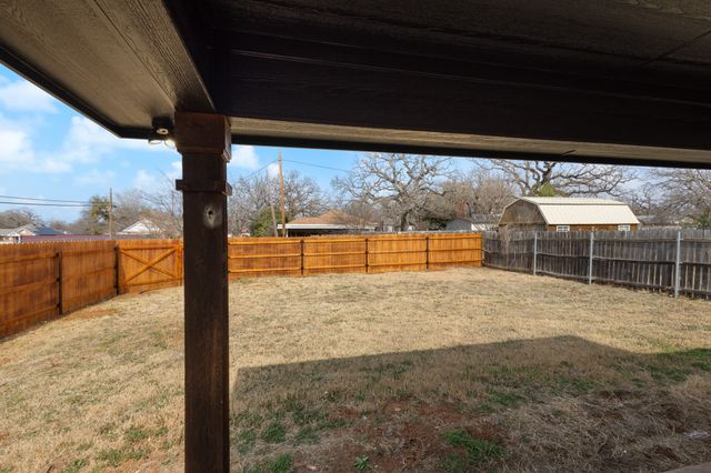 1501 Carpenter Street A, Bridgeport, TX 76426