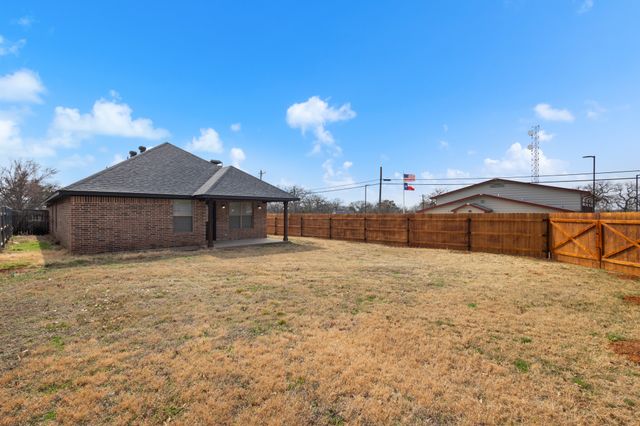 1501 Carpenter Street A, Bridgeport, TX 76426