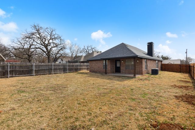 1501 Carpenter Street A, Bridgeport, TX 76426