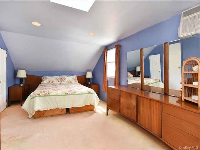 118 Park Lane, Massapequa, NY 11758