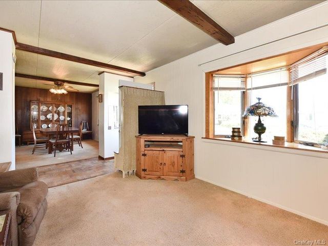 118 Park Lane, Massapequa, NY 11758