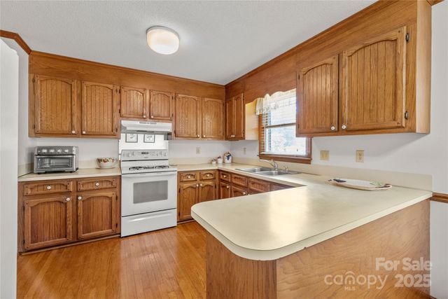 310 Oakwood Drive, Mount Holly, NC 28120