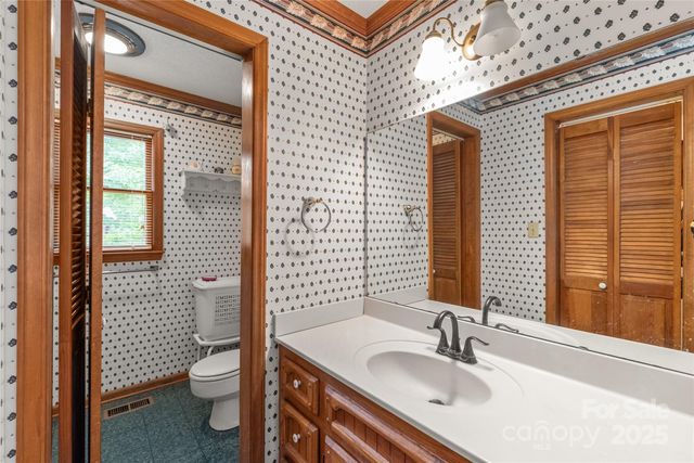 310 Oakwood Drive, Mount Holly, NC 28120