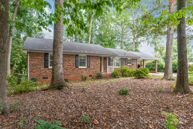 310 Oakwood Drive, Mount Holly, NC 28120