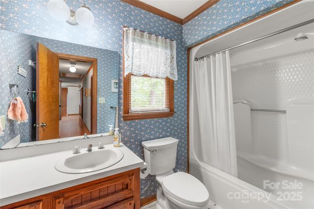 310 Oakwood Drive, Mount Holly, NC 28120