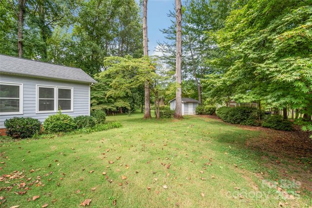 310 Oakwood Drive, Mount Holly, NC 28120