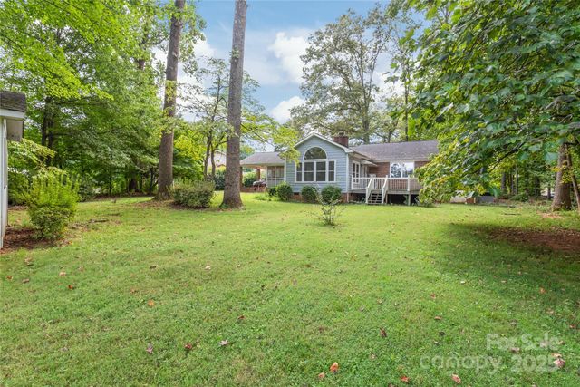 310 Oakwood Drive, Mount Holly, NC 28120