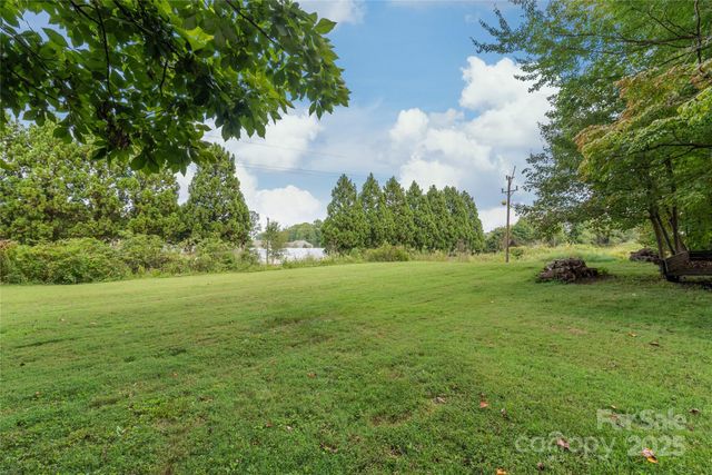 310 Oakwood Drive, Mount Holly, NC 28120