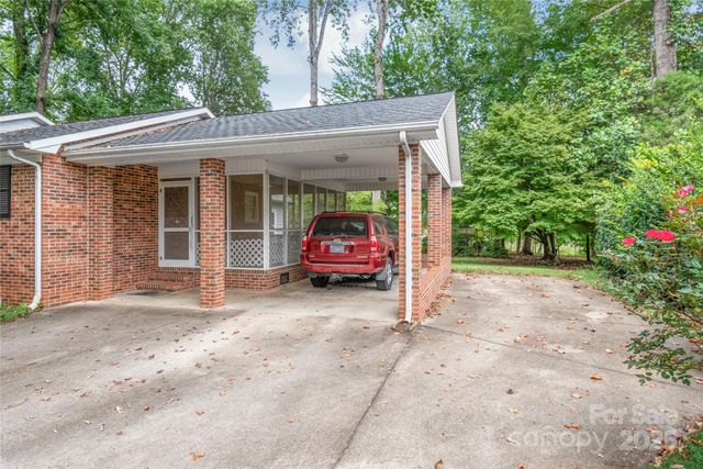 310 Oakwood Drive, Mount Holly, NC 28120
