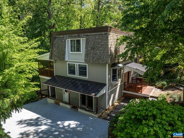 1832 YORKTOWN DR, Charlottesville, VA 22901