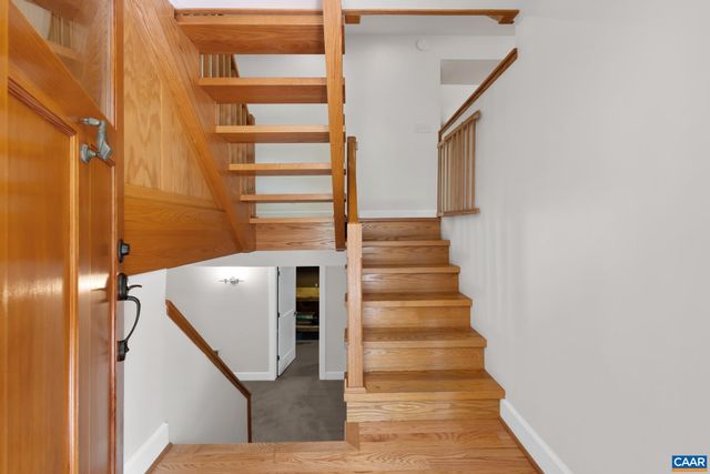 1832 YORKTOWN DR, Charlottesville, VA 22901