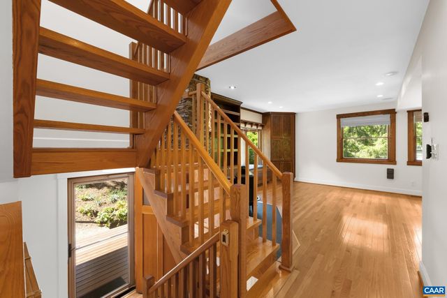 1832 YORKTOWN DR, Charlottesville, VA 22901