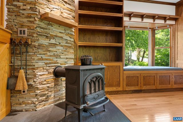 1832 YORKTOWN DR, Charlottesville, VA 22901