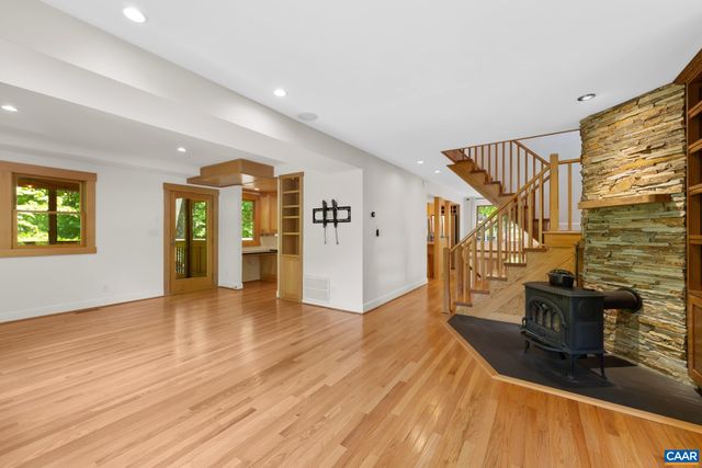 1832 YORKTOWN DR, Charlottesville, VA 22901