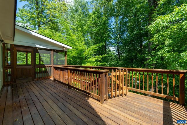 1832 YORKTOWN DR, Charlottesville, VA 22901