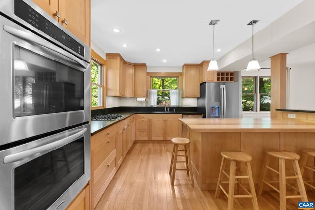 1832 YORKTOWN DR, Charlottesville, VA 22901